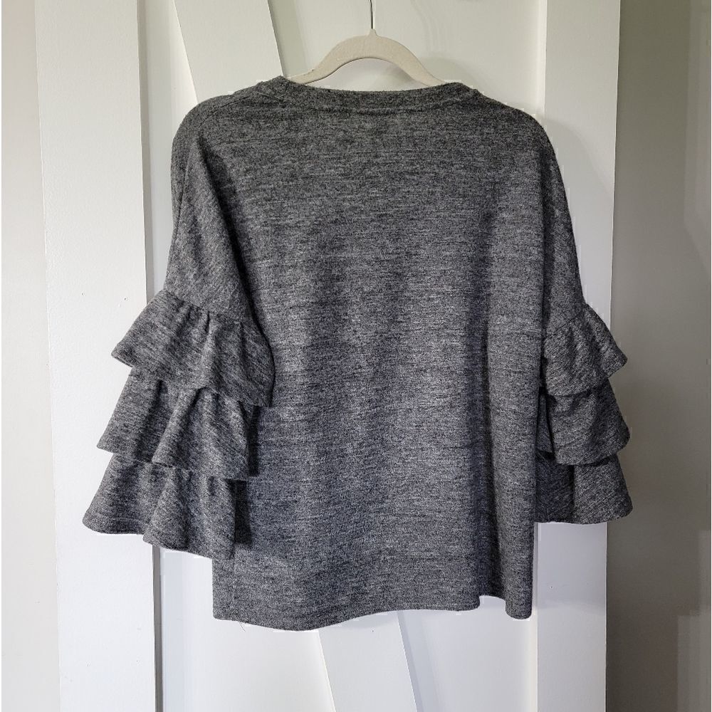 Massini Women's Sweater   - Picture 2 of 5